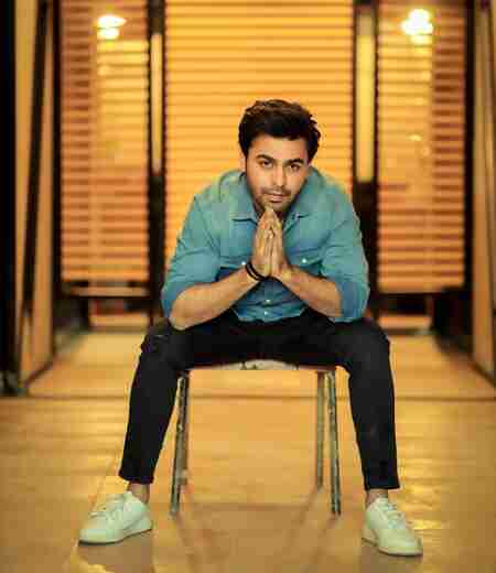 Farhan Saeed Age, Wife, Movies, Wiki, Family, Height & More