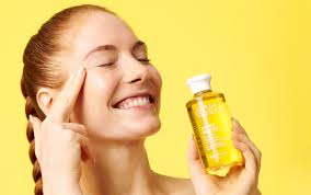 Brighten & Renew: Vitamin C Face Wash for Radiant Skin