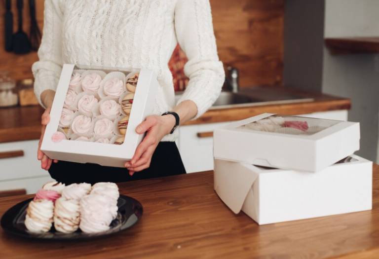 From Oven to Customer: Selecting the Best Wholesale Pie Boxes for Your Bakery