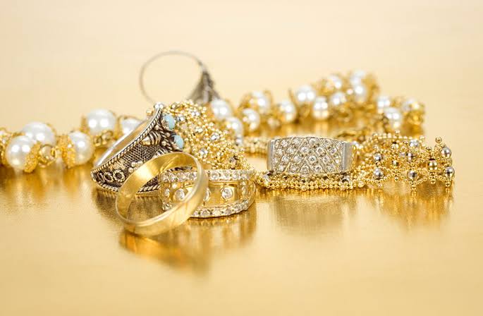 Preserving Value: Tips for Pawning Gold Jewelry Responsibly in Adelaide